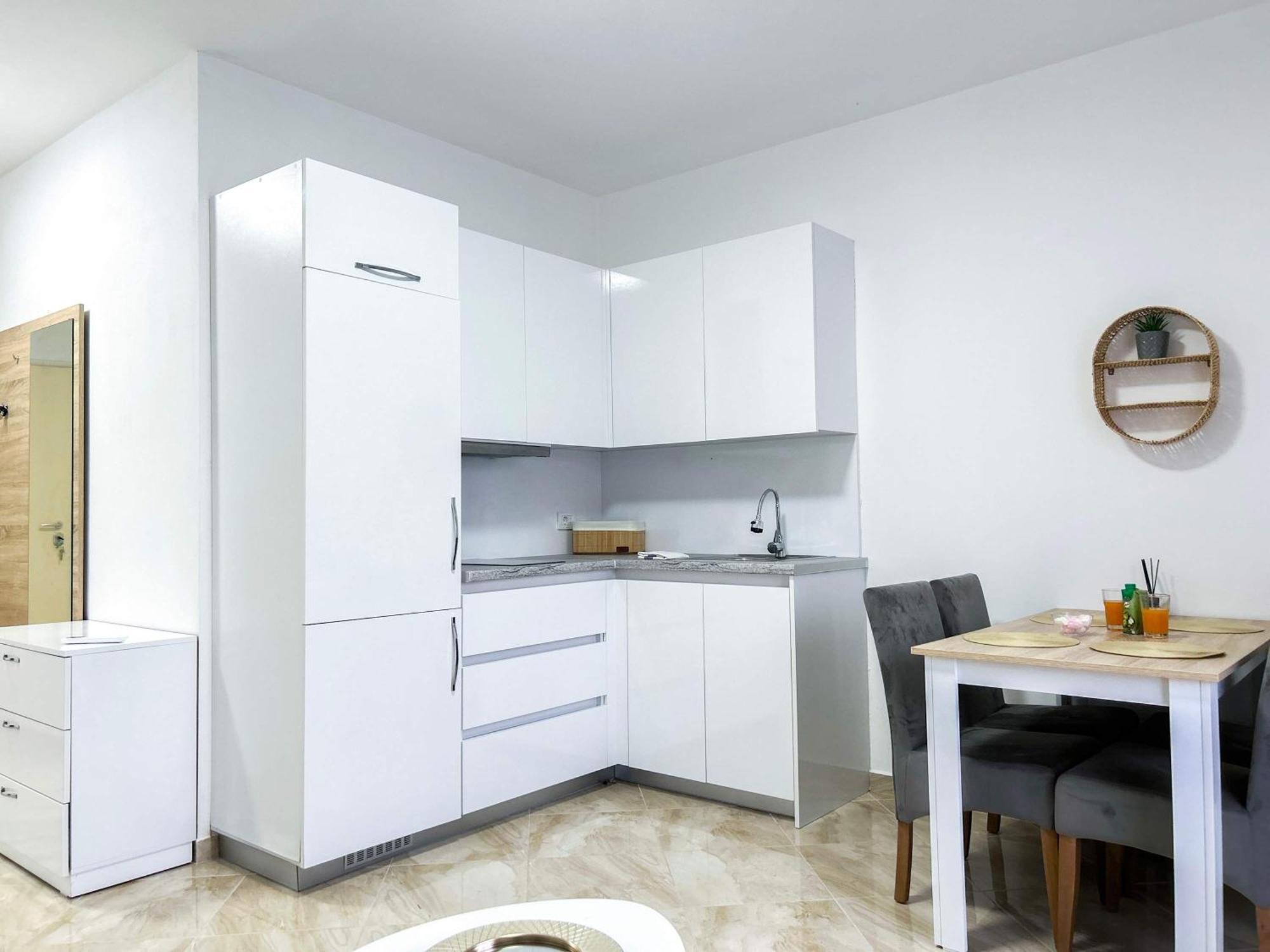 Albanian Dream House 716 Apartment Голем Екстериор снимка